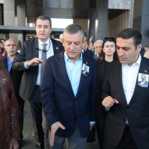 Özgür Özel’e yumruklu saldırıda yeni ayrıntılar… ‘Makam aracı otoparka alınmadı’ iddiası!