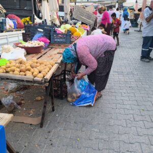 pazara giden osmaniyeli vatandas ben dokulenleri topluyorum param ile alamiyorum JrLZbM46