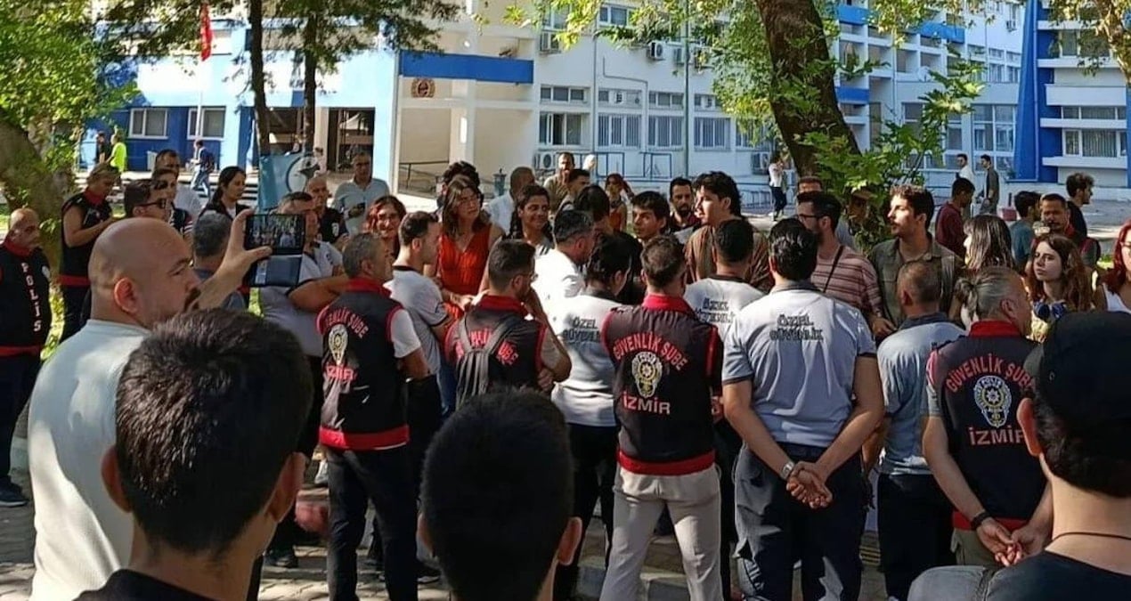 ege universitesinde zamlari protesto eden genclere gozalti geM6UOvz