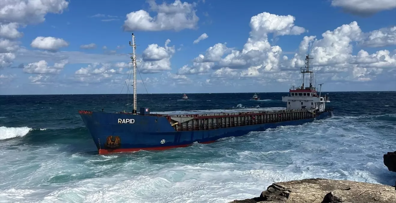 kandirada karaya oturan geminin kurtarilmasi icin calisma baslatildi HMDrB17F