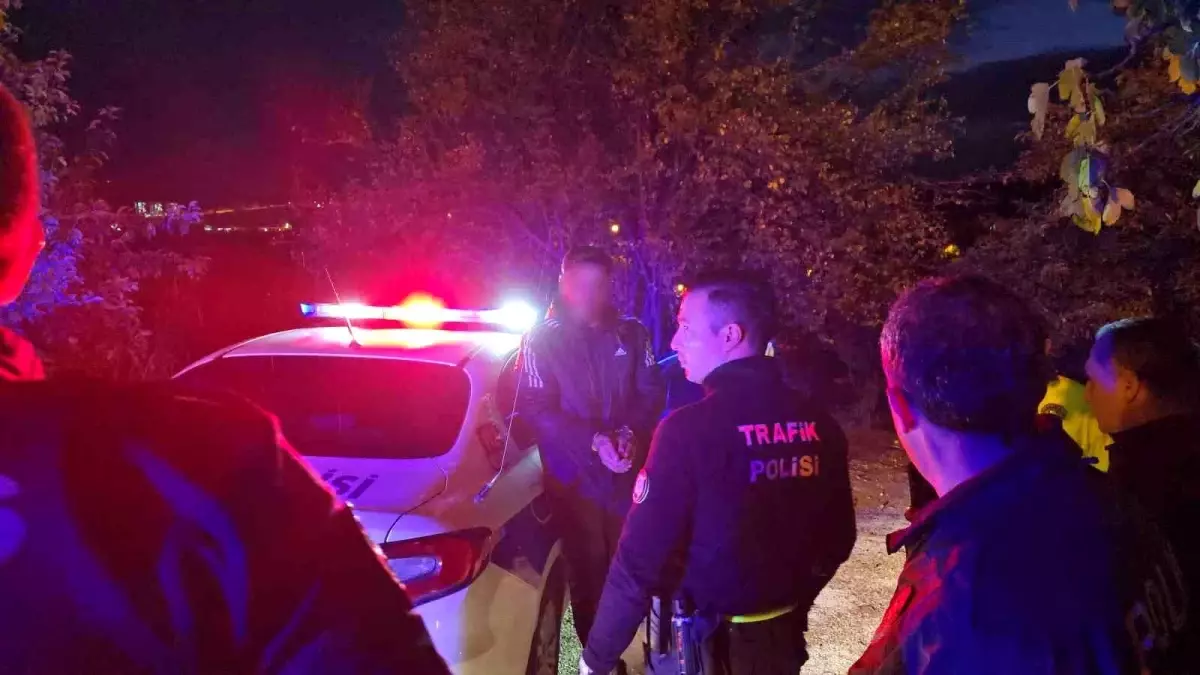 alkol influansli surucu polisi kovalamacaya tuttu c8T2WhMy.jpg