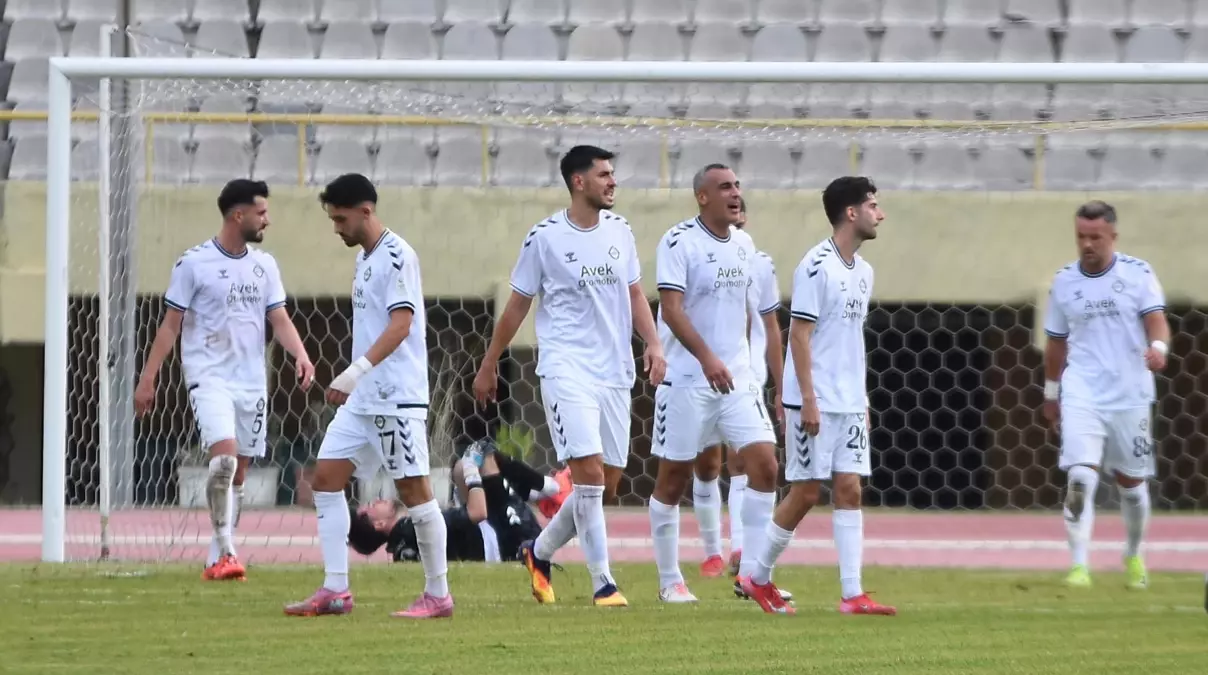 altayin kotu gidisi devam ediyor sokeye 4 1 maglup oldular ixdckb8i.jpg