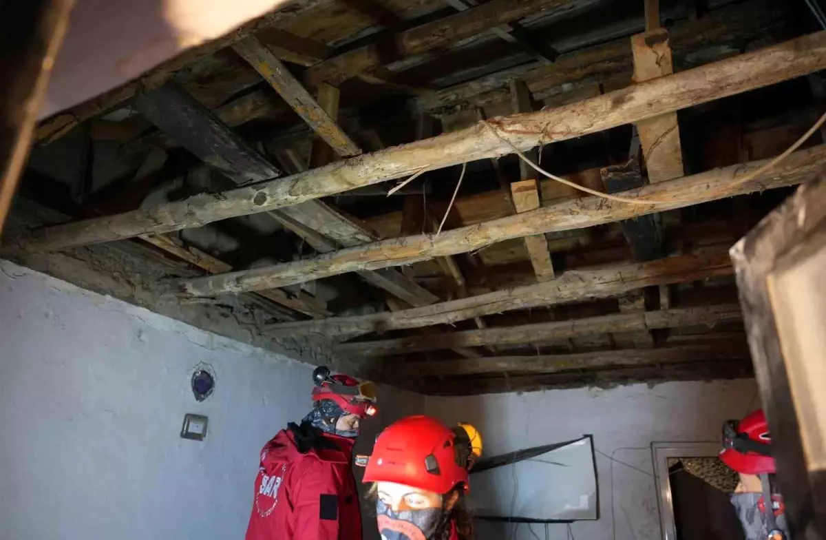 denizlide dugun hazirligi sirasinda tavan coktu 6 yarali rJeuIMx4.jpg