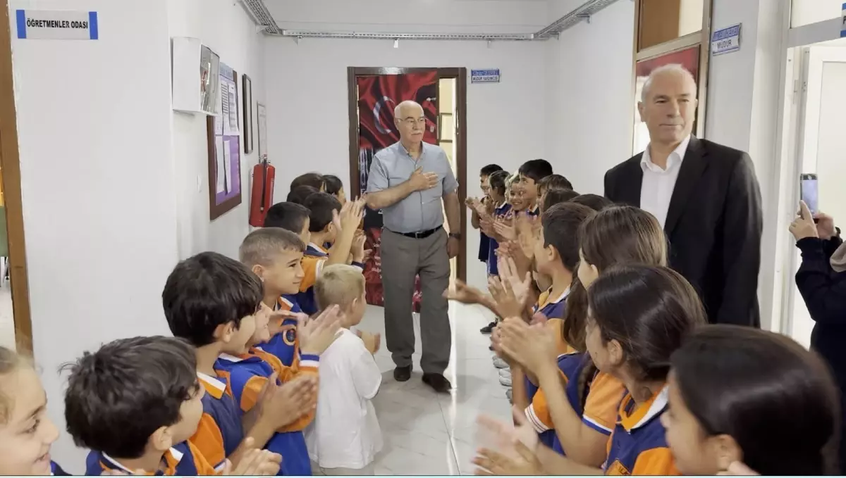 hizir yavuz 43 yil sonra ogretmenlik meslegine veda etti b2V78dpF.jpg