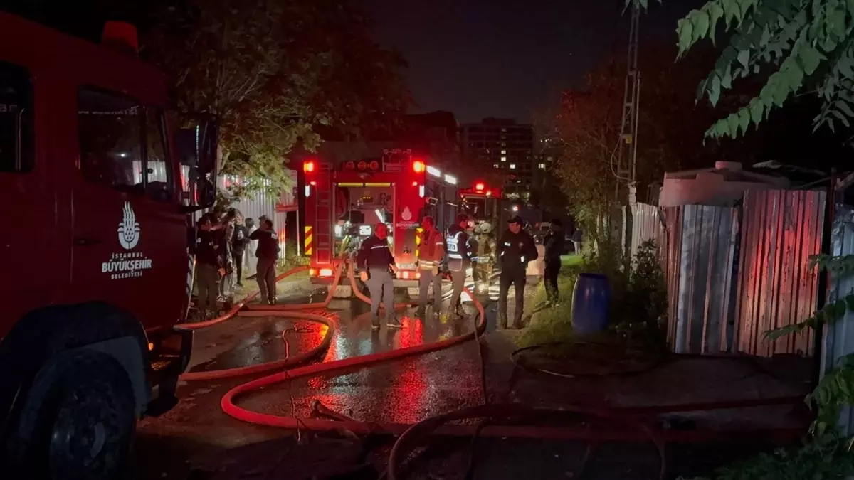 kucukcekmecede hali yikama atolyesinde yangin XJGpRT8C.jpg