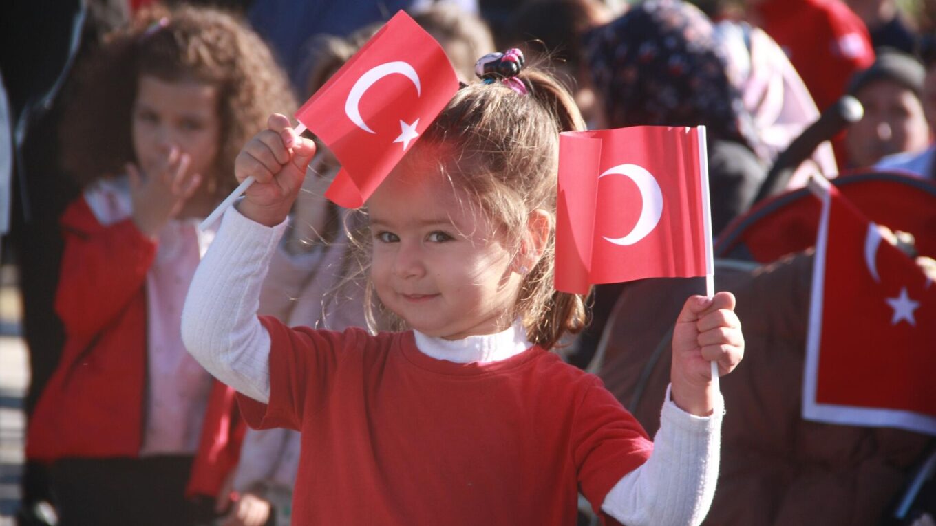 unlulerden ve spor camiasindan 29 ekim cumhuriyet bayrami mesajlari fcYaIc9g.jpg