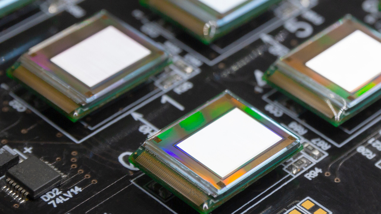 sadece 1 milimetrekareye full hd cozunurluk sigdiran piksel uretildi TBSxH9Z6.jpg