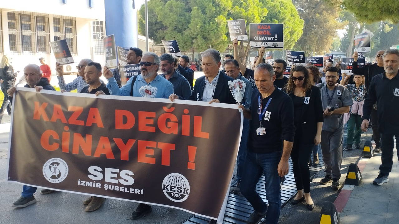 saglik emekcileri hayatini kaybeden ses isyeri temsilcisi ali can icin yurudu fqfU2ymC.jpg