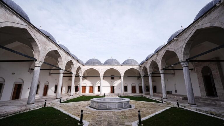 tarihi-suleymaniye-darussifasi-yeniden-hayat-buluyor-ZVPGIcph.jpg