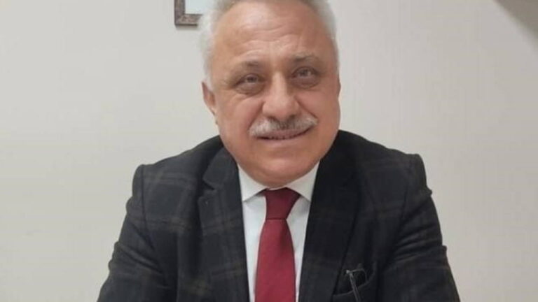 bursa-siyasetinin-taninan-ismi-eczaci-ayhan-ozbek-hayatini-kaybetti-bVwfHg4u